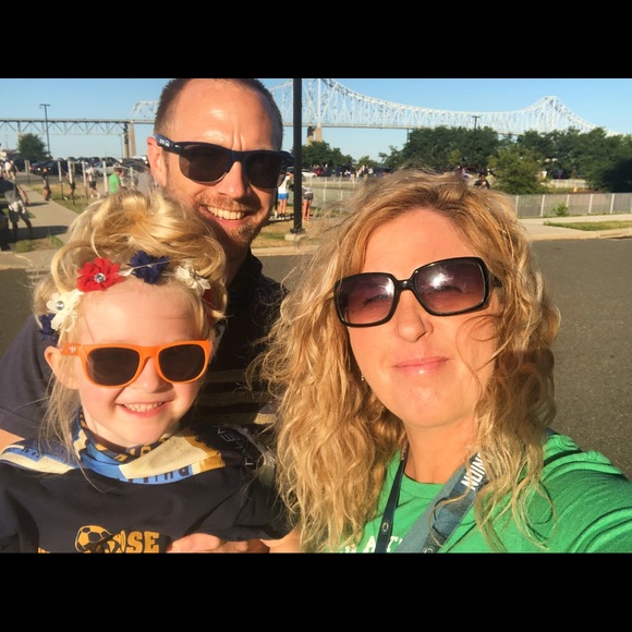 Meet your Posher, Megan - Picture 2 of 2